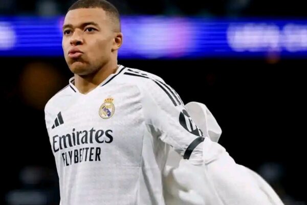 Last minute: Real Madrid solves the Mbappé mystery, the derby squad list is now available